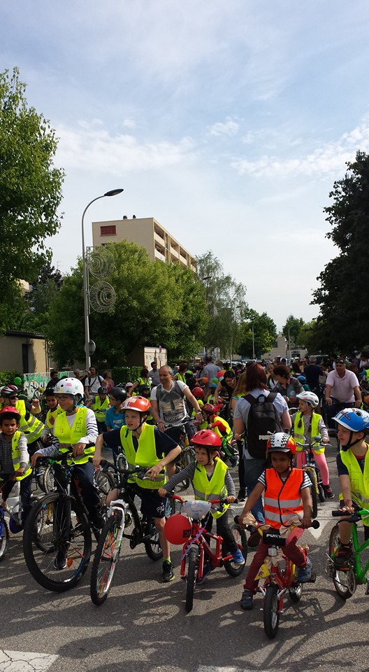 veloparade-quartier-gabriel-peri-26mai2016.jpg