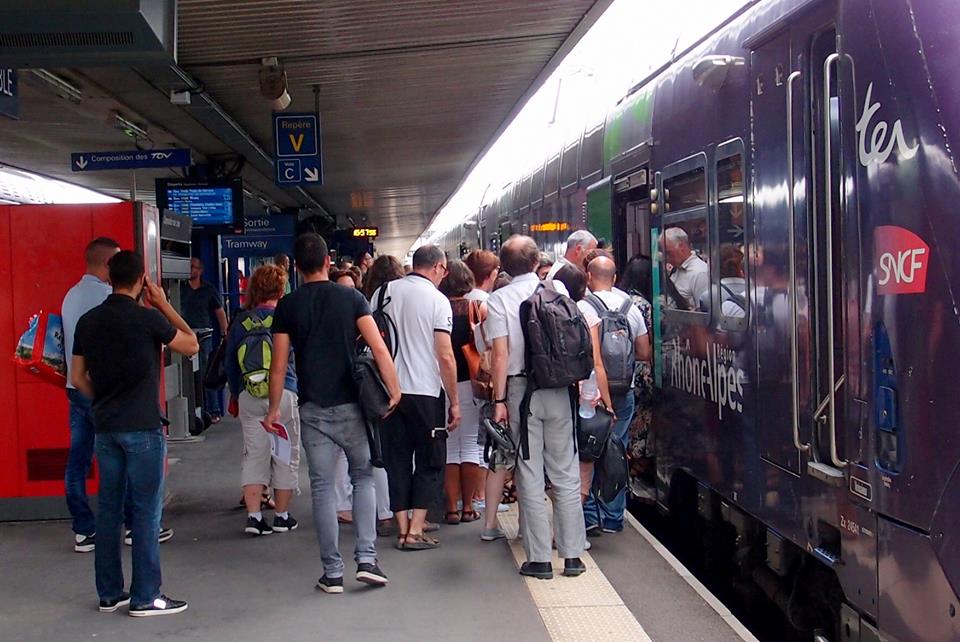 TER en gare de Grenoble TER en gare de Grenoble
