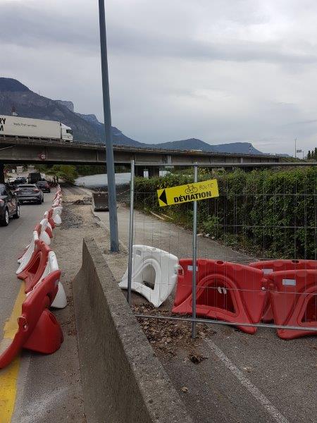 Travaux d&rsquo;Elargissement de l&rsquo;A480 : AREA met les cyclistes et piétons en danger !