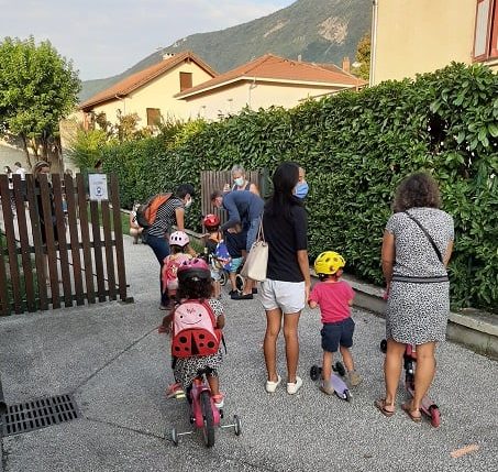dangers circulation aux abords de l&rsquo;école J. Ferry à Grenoble : Action de sensibilisation et prévention