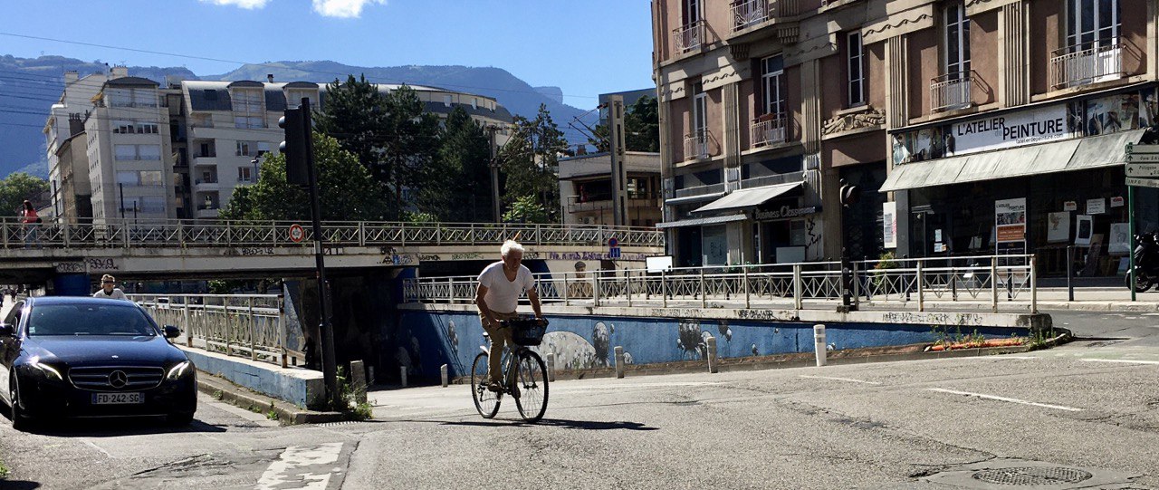 cp ADTC : chronovélo Grenoble-Fontaine – aménagement du passage sous le pont SNCF : un abandon injustifiable et injustifié !