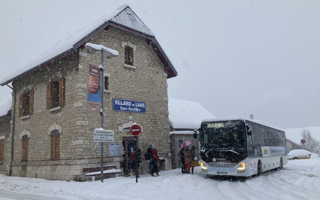 La gare routière de Villard-de-Lans au cours de l'hiver 2021.